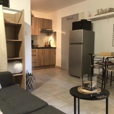 Rdc Avec Grande Terrasse 25m A 2 Min شقة *